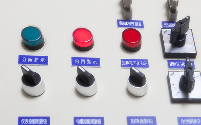 低壓柜內(nèi)的這些電氣原件紫電電氣_它們的作用，工作原理你都了解嗎